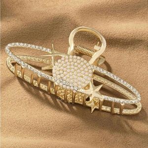 Large Saturn pearl beaded hair clip